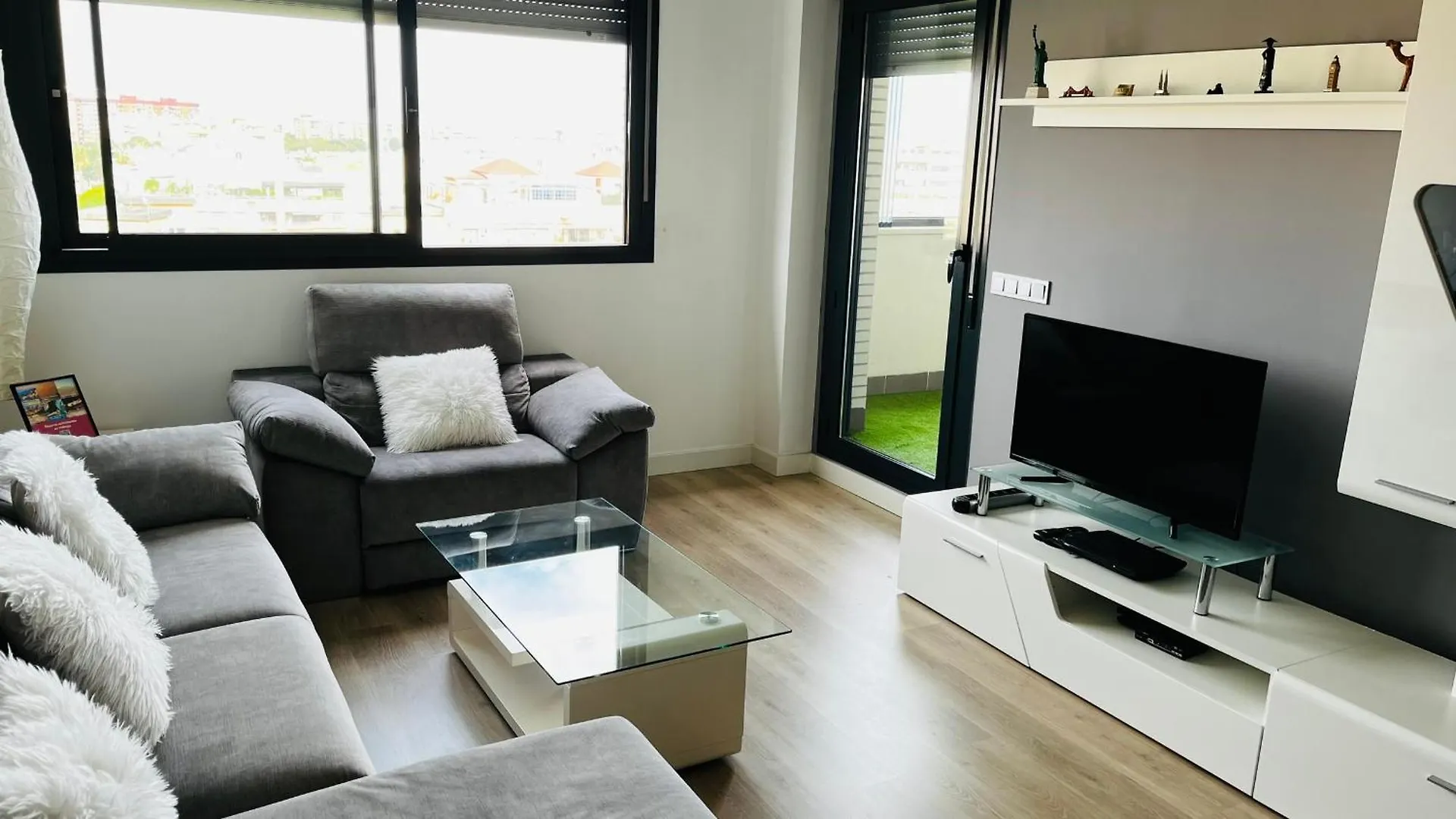 Atico Con Piscina Y Vistas Al Mar Habitat Litoral Apartment Malaga